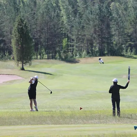 Lomakaksio Vierumaeen Golfkentaen Vieressae شقة هينولا