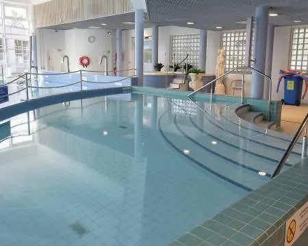 Lomakaksio Vierumaeen Golfkentaen Vieressae *