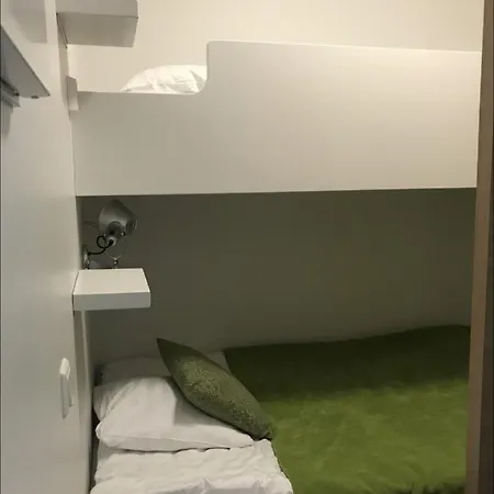 Lomakaksio Vierumaeen Golfkentaen Vieressae Lägenhet