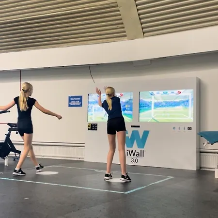 Lomakaksio Vierumaeen Golfkentaen Vieressae * هينولا