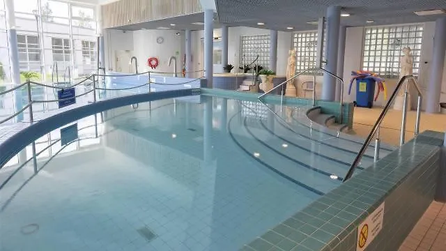 Lomakaksio Vierumaeen Golfkentaen Vieressae *